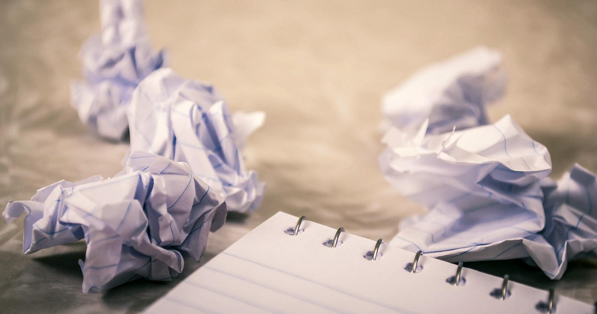 Picture of crumpled-up notes as a symbol of a discarded innovation