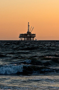 Picture of an oil rig