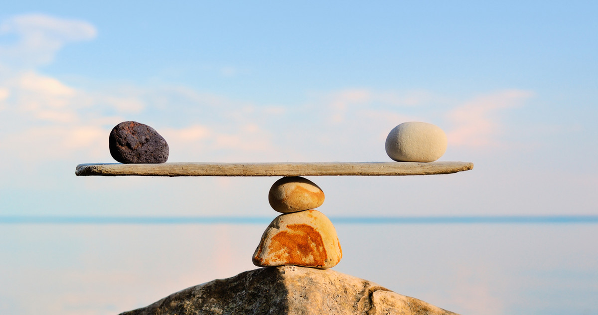 Strategy vs. finance - a balance must be found, if one area falls by the wayside, it can have dire consequences for the company. Image: shutterstock, Anatoli Styf