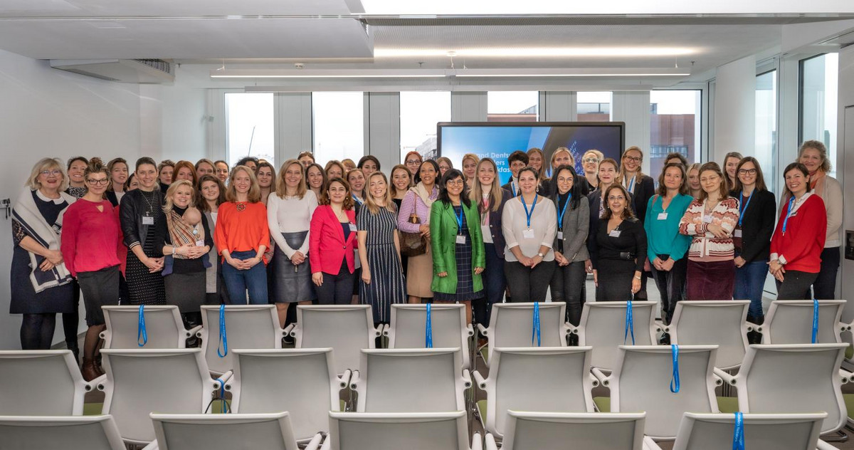 Group picture at an event of the Female Leaders Network