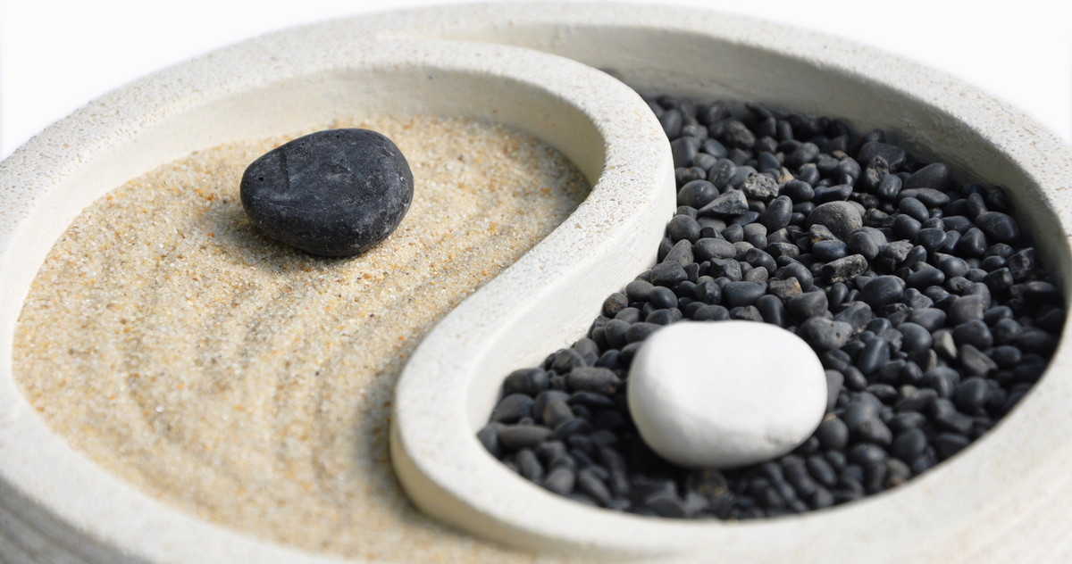 The areas of strategy and finance should be optimally coordinated by managers, in balance like yin and yang. Image: shutterstock, Kathriba