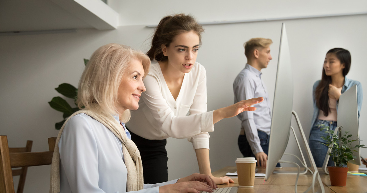 Die junge Generation hat andere Erwartungen und Ansprüche an eine*n Arbeitgeber*in was soziale Verantwortung und Equal Pay angeht. 