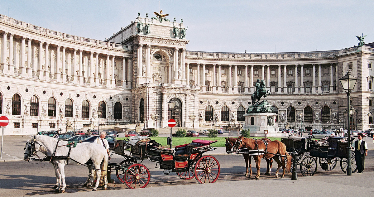 Picture of the Hofburg in Vienna