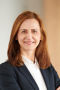 MMag. Dr. Sandra Allmayer, MA, MBA Portrait